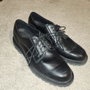 Elegant Black Leather Men's Oxfords